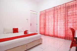 RedDoorz near Terminal Tirtonadi - Solo - 8