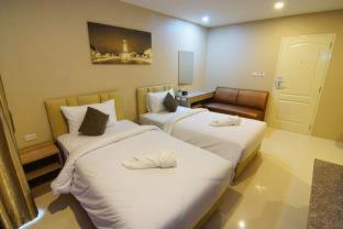 The Coconut Hotel - 7