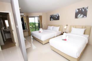 The Coconut Hotel - 2