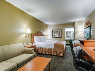 Quality Inn & Suites Dallas-Cityplace - 7