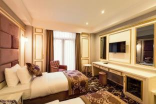 Gold Tbilisi Hotel - Tiflis - 9