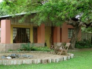 Emdoneni Lodge with Zululand Cat Conservation Project - Hluhluwe - 1