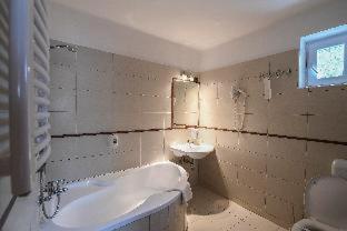 Hotel Korona Wellness, Rendezvény és Borszálloda - 2