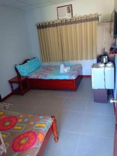 Cave Beach Resort Boutique Luxury Accomodation - Dingalan - 2