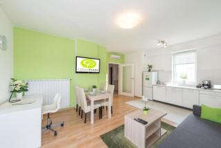Corvin Plaza Apartments & Suites - 1