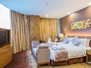 Shenzhen Baoan PLUS Gems Cube Hotel - 2