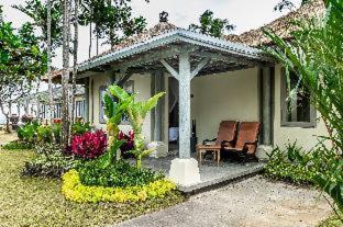 Nirwana Beach & Resort - 3