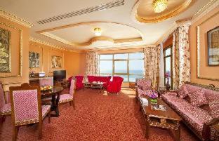 Sahara Beach Resort & Spa - 8