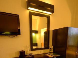 Microtel by Wyndham Puerto Princesa - Puerto Princesa - 8