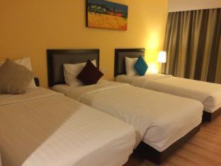 The Brunei Hotel - Bandar Seri Begawan - 2