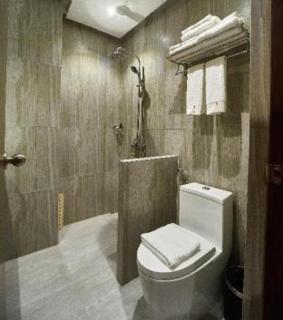 J7 Plaza Hotel - Iloilo City - 8