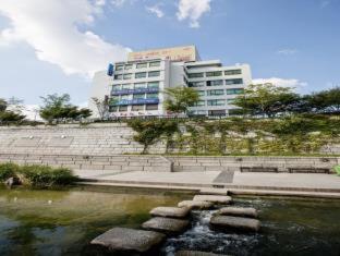 Central Tourist Hotel - 9
