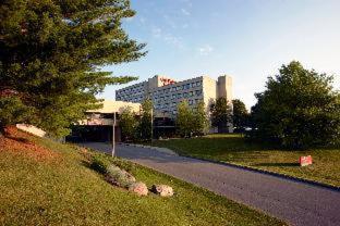 Gateway Hotel and Conference Center - Ames - 8