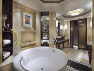 Lake View Hotel - Beijing - 9