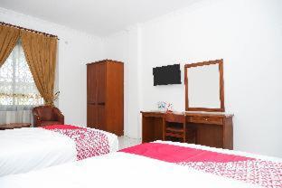 RedDoorz Plus at Hotel Surya Solo - Solo - 6
