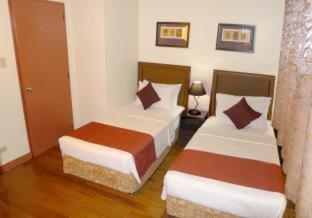 1775 Adriatico Suites - 8