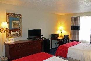 Cottonwood Suites Savannah Hotel & Conference Center - Savannah - 2