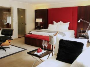 The Spire Hotel - 9