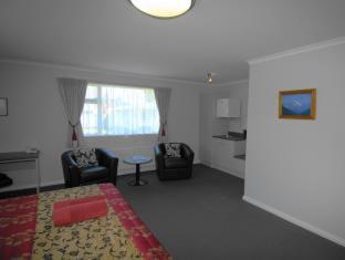 High Peaks Hotel - 1