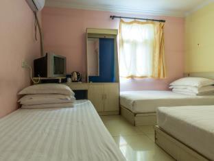 Happy Dragon Hotel -- Nearby Tiananmen square & Forbidden City & Line 5,6,8 Subway Nearby & Free coffee & Free laundry & Fluent English speaking& Tourist attractions ticket service & Free WiFi unlimited for Western software, Shuttle bus to the Great Wall - Peking - 5