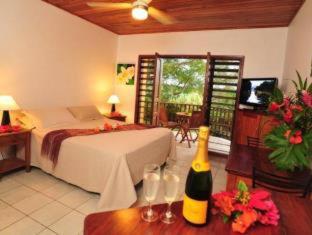 Poppy's on the Lagoon - Port Vila - 8
