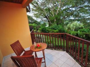 Poppy's on the Lagoon - Port Vila - 5