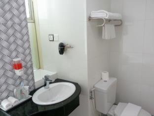 Grand Laurel Hotel - 4