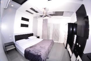 Papa Freds Beach Resort - 4
