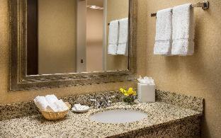 Coast Gateway Hotel - SeaTac - 6