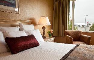 Coast Gateway Hotel - SeaTac - 4