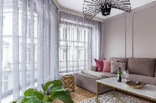 Modern View of Planty Park - 6