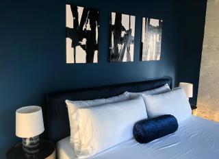 THE MIDNIGHT LOFT BY BOBOU DESIGN (KING SUITE) - 1