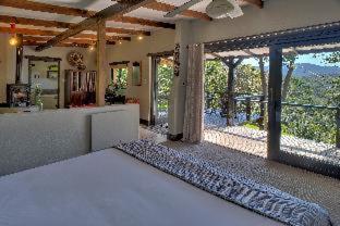 Hog Hollow Country Lodge - 9