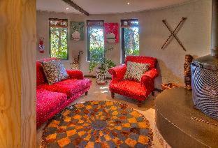 Hog Hollow Country Lodge - 4