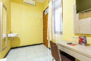 RedDoorz near Puro Mangkunegaran - 5