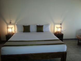 Giman Free Beach Resort - Pasikuda - 6