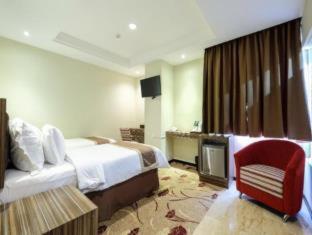 Travellers Hotel Phinisi - Makassar - 7