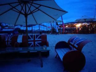 Madu Tiga Beach and Resort - Tanjung Pinang - 1