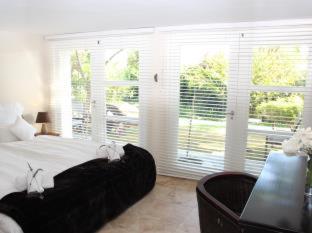Southern Cross Guesthouse - 1