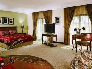 The Convention Center & Royal Suites Hotel - Kuwait - 9