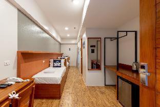 iHotel Uptown BGC - 9