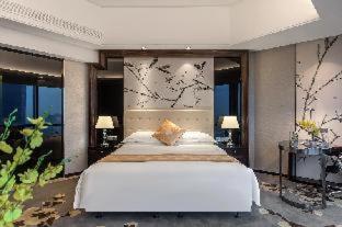 Huaqiang Plaza Hotel Shenzhen, Enjoy Complimentary Mini Bar & Night Snack, Add breakfast - enjoy complimentary afternoon tea - 8