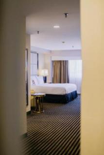 APA Hotel Woodbridge - 6