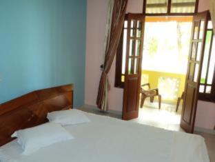 Lake Edge Holiday Inn - Tissamaharama - 1