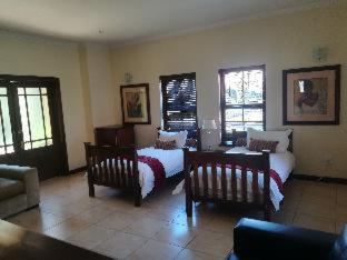 Moon and Sixpence Garden Guest House - Muldersdrift - 3