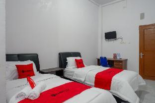 RedDoorz Plus at Hotel Lestari Karema Mamuju - 6