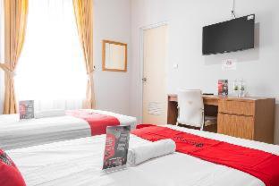 RedDoorz near Siloam Karawaci 3 - Tangerang - 8