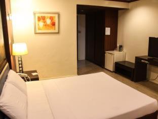 De Luxe Hotel - Cagayan de Oro - 6