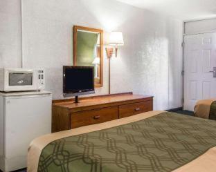 Econo-Lodge of Conway - 6