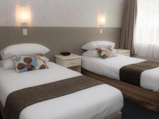 Aloha Apartments - 1